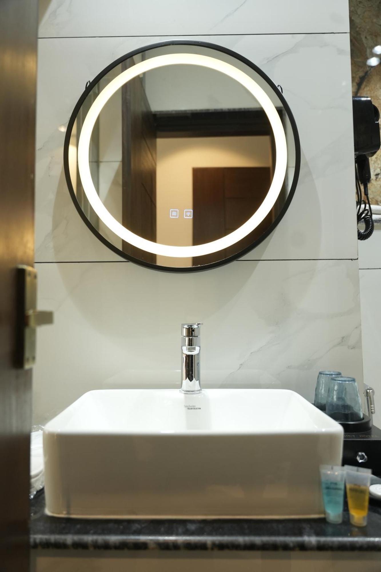 Lakhey Hotel Kathmandu Ngoại thất bức ảnh